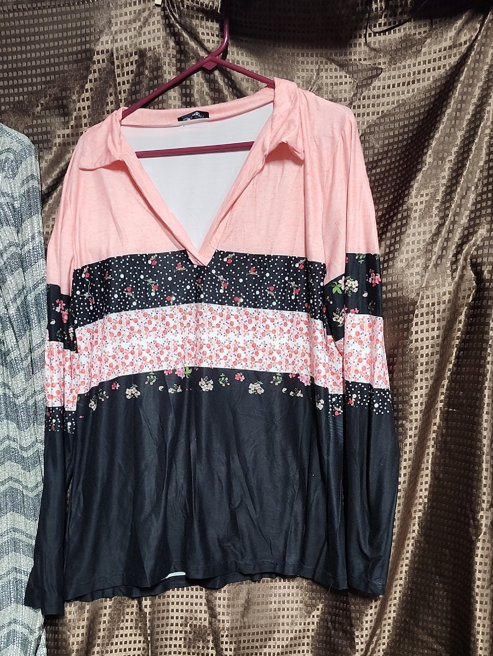 Striped Floral V-Neck Jersey Top in Pink and Black